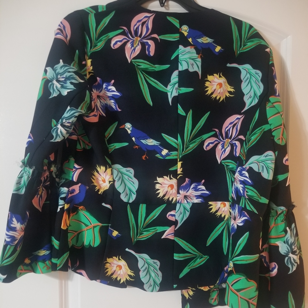 Blazer - Picture 2 of 5